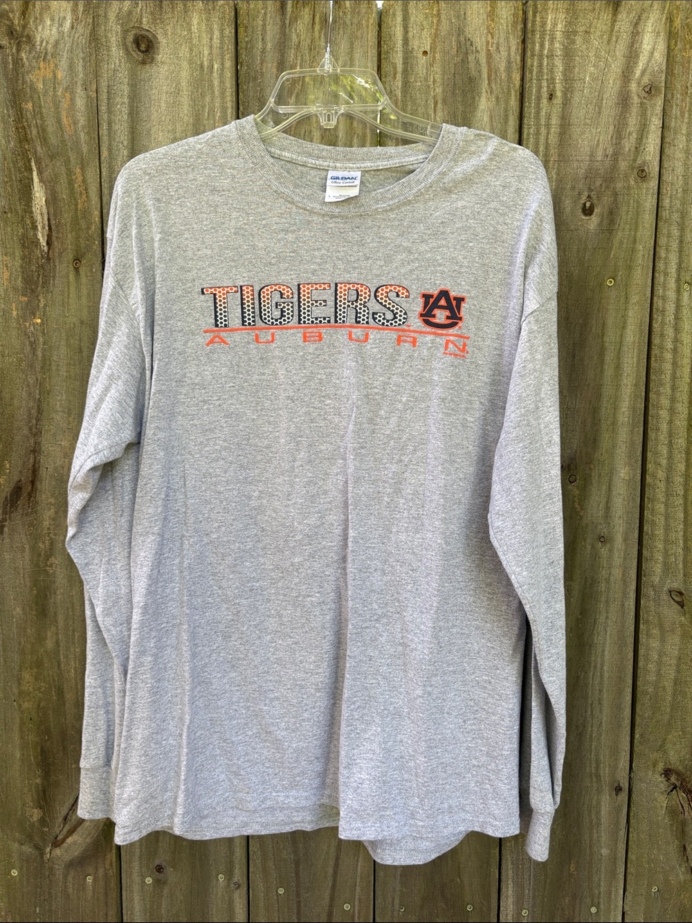 Auburn top